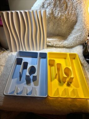 Lot Of 2 VTG MCM Rubbermaid 2921 Slate Blue- Sunny Yellow Silverware Tray Drawer